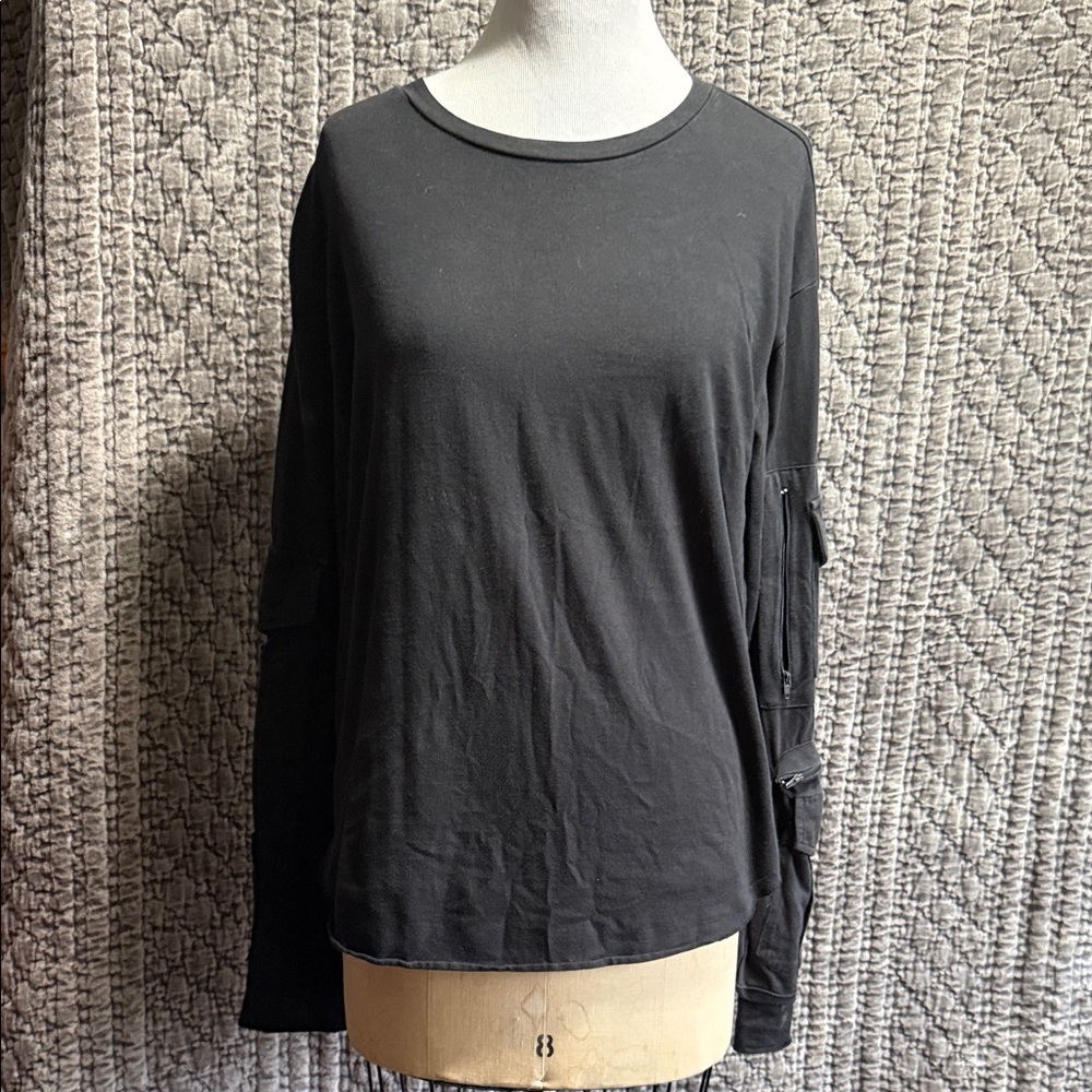 Black Long Sleeve Man’s Top with 6 Pokets